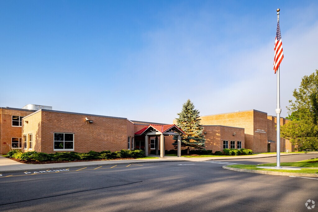 Chenango Valley Middle School welcomes students.