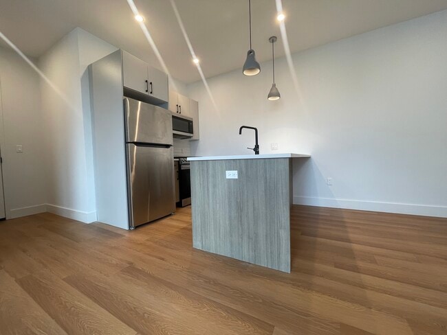 545 Mlk Dr 501