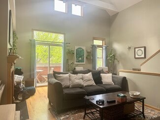 1465 N Leavitt St Unit 3, Chicago, IL 60622
