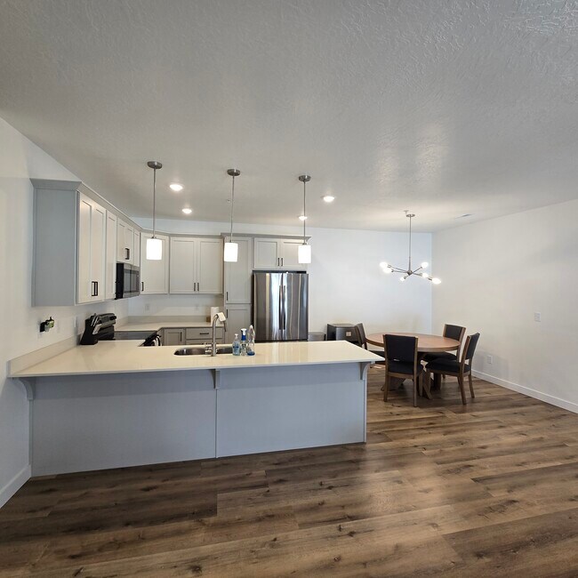 2342 E 830 S unit 26, Spanish Fork, UT 84660 - photo 4