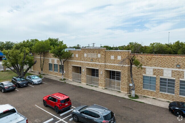 Christen Middle School hosts grades 6th to 8th grade in the Laredo, Tx area.