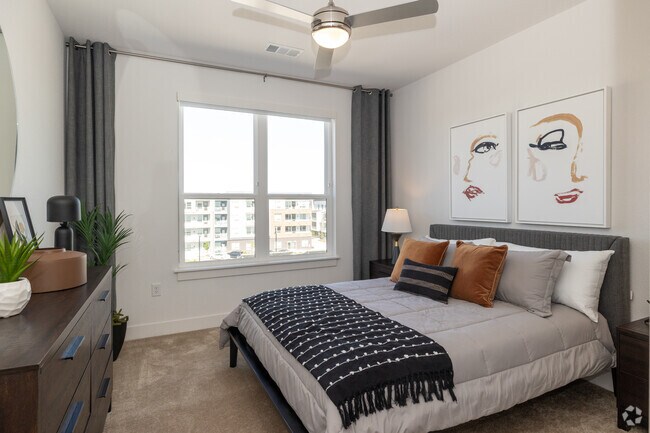 1BR, 1BA - 764SF - Bedroom