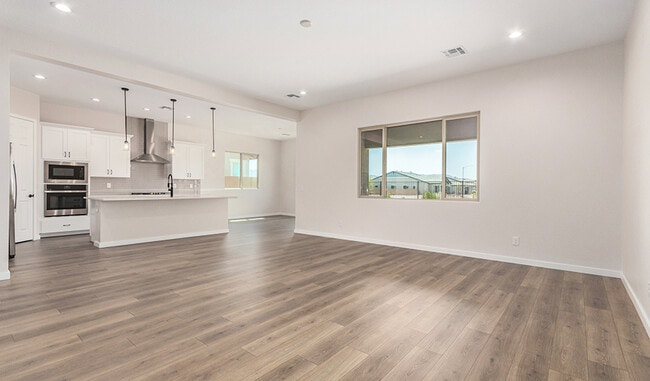 10512 S 48th Dr, Phoenix, AZ 85339 - photo 3