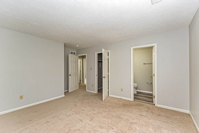 690 W Arielle Ct, Monroe, OH 45050 - photo 6