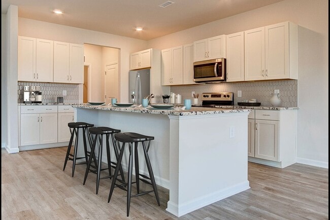 1060 Ben Thomas Dr unit 38174043, Leland, NC 28451 - photo 7