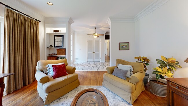 6656 Clearbrook Dr, Nashville, TN 37205 - photo 2