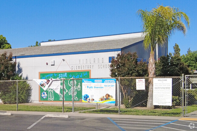 The entrance to Vinland Elementary School in Fresno.