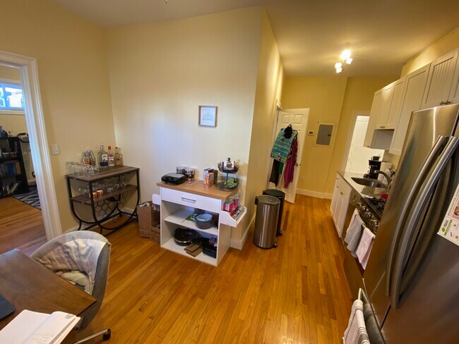 39 Cross St unit 1, Somerville, MA 02145 - photo 5