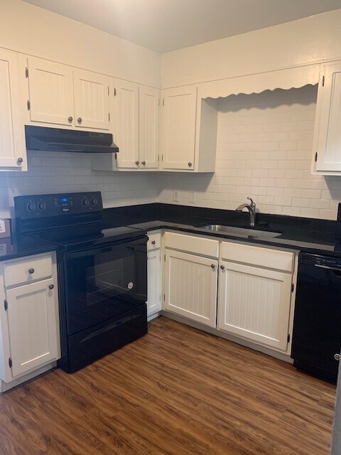 641 W 44th St, Indianapolis, IN 46208 - photo 6