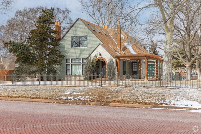 Elk City is home to many historic homes.