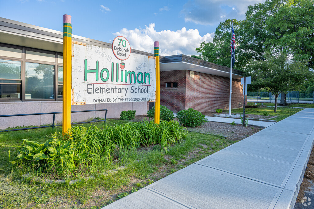 Welcome to Holliman Elementary School in Warwick, Rhode Island.