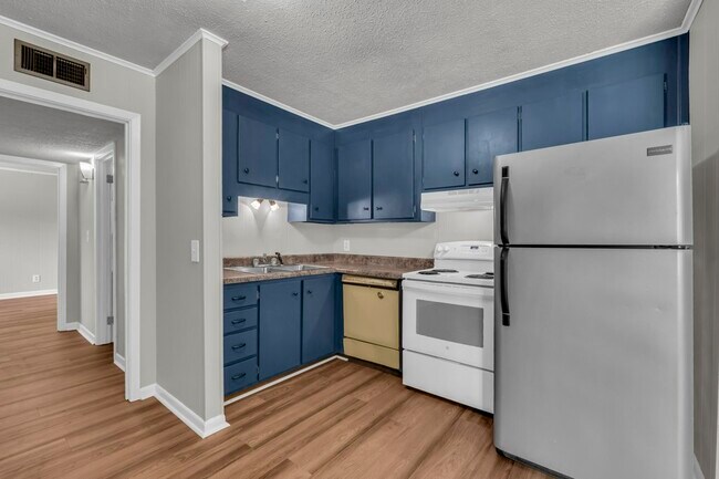 102 S Browder St unit 76, Columbus, MS 39702 - photo 5