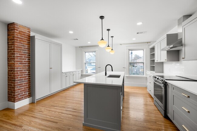 349 Elmwood Ave unit 2, Buffalo, NY 14222 - photo 7