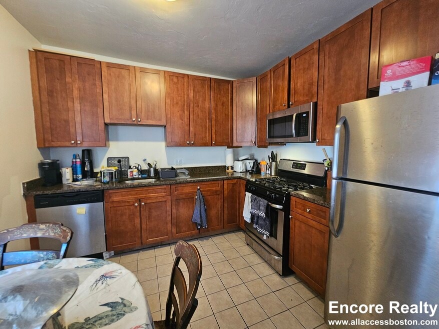 880 Huntington Ave unit 878-2, Boston, MA 02115 - photo 1