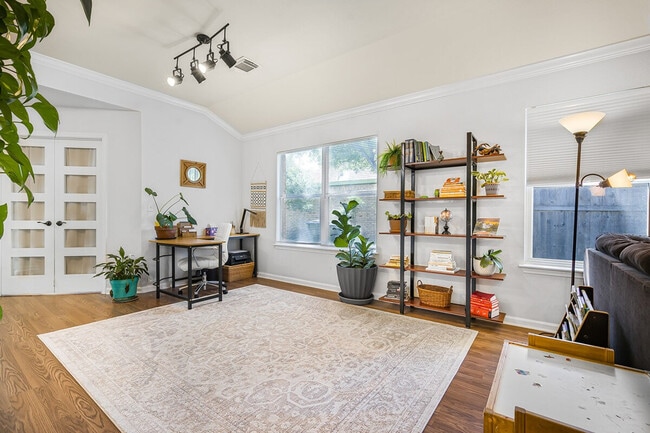 904 Melted Candle Cove unit ID1351743P, Pflugerville, TX 78660 - photo 6