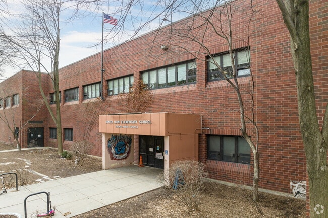 South Loop Elementary School is a Magnet Cluster school and serves students in the neighborhood.