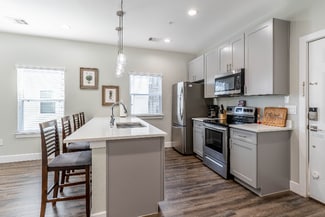 142 W 5th St Unit B, Kemah, TX 77565