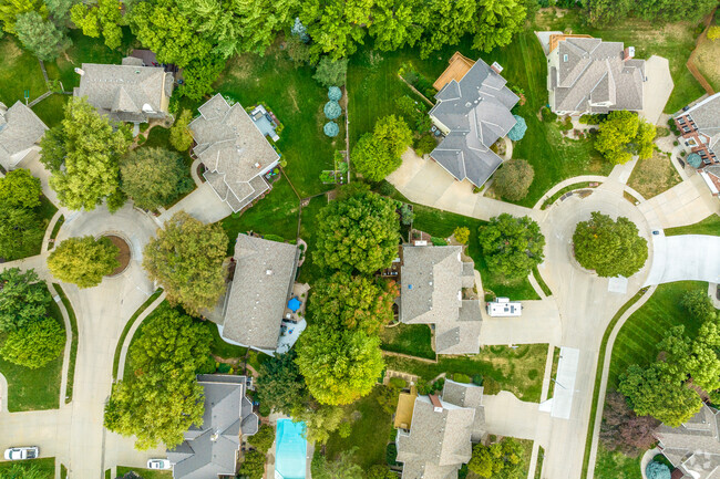 Tree-lined cul-de-sacs allow for neighborhood gatherings amongst Bryn Mawr residents.