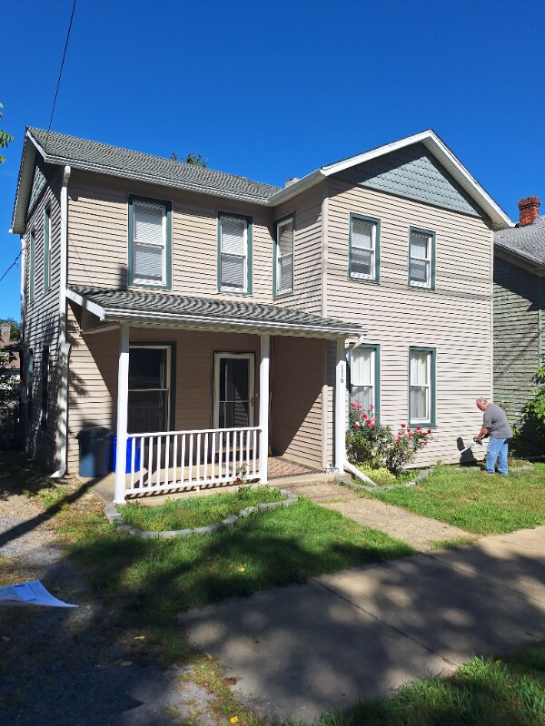 116 W 3rd St, Oil City, PA 16301