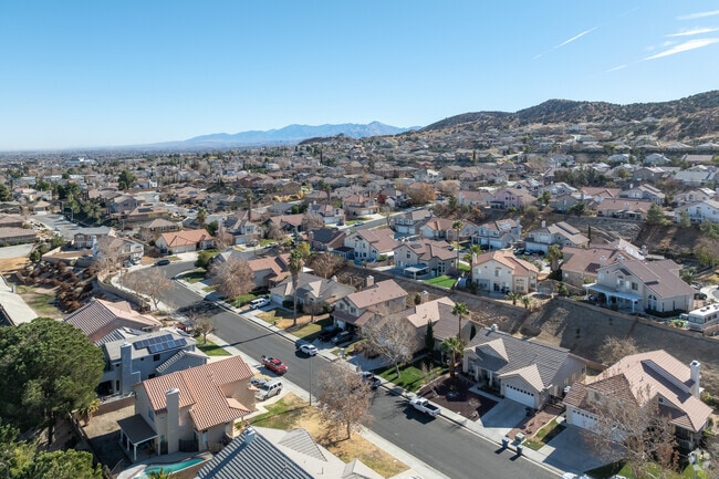 Homes sit along the hillside in West Palmdale.