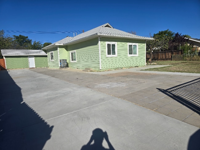 333 N 4th St, Banning, CA 92220 - photo 2