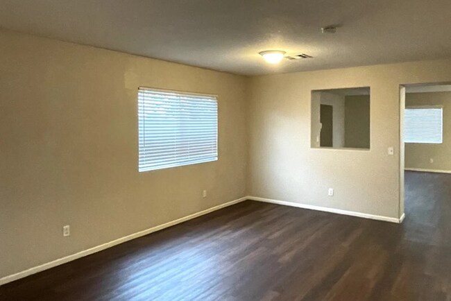 45317 Stadium Ln, Lancaster, CA 93535 - photo 6