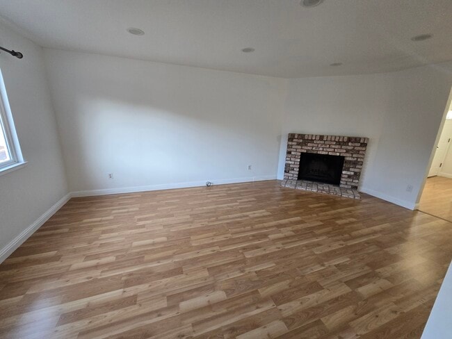 8421 Locust Place N, Dublin, CA 94568 - photo 5