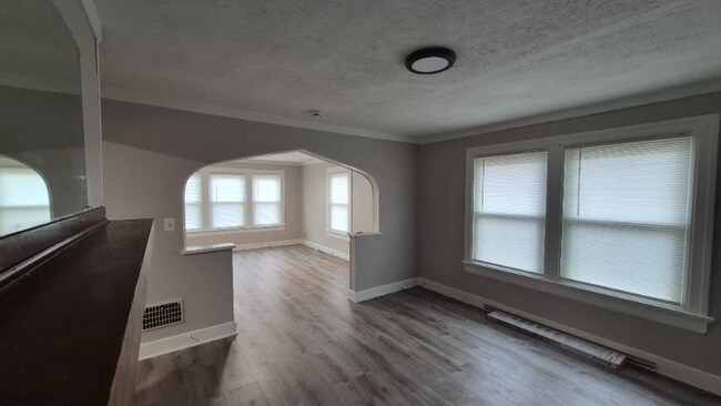 2028 Revere Ave, Dayton, OH 45420 - photo 6