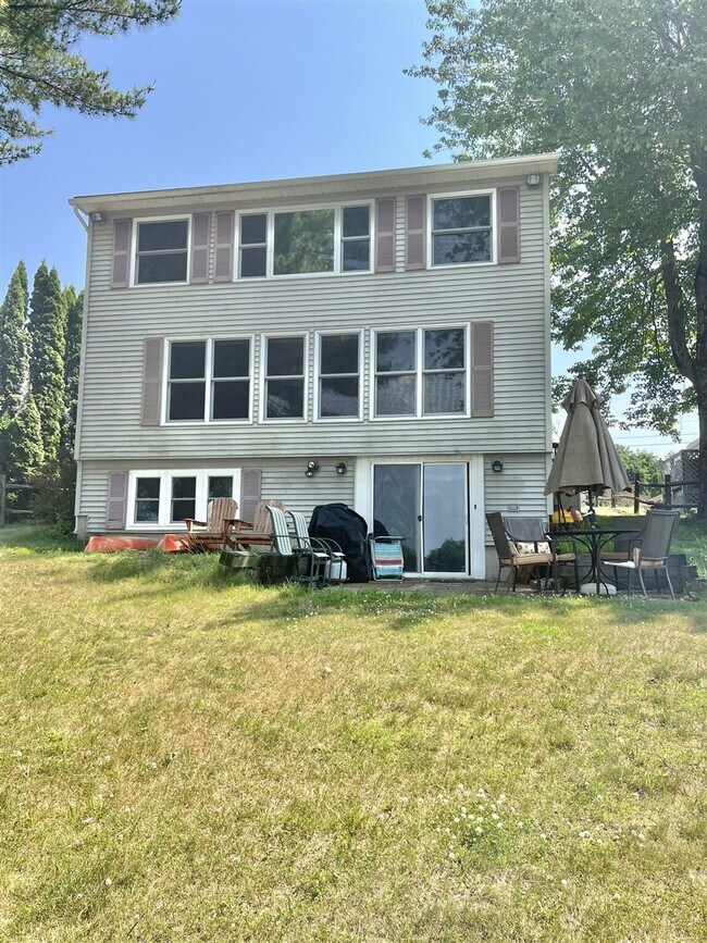 37 Crockett Rd unit ID1255622P, Raymond, ME 04071 - photo 5