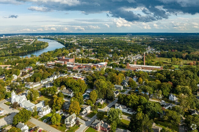 North Chelmsford is nestled by the Merrimack River and the city of Lowel.