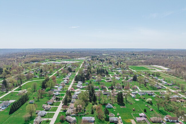 Reynolds Heights homes are on a grid with large lots and plenty of space to enjoy country living.