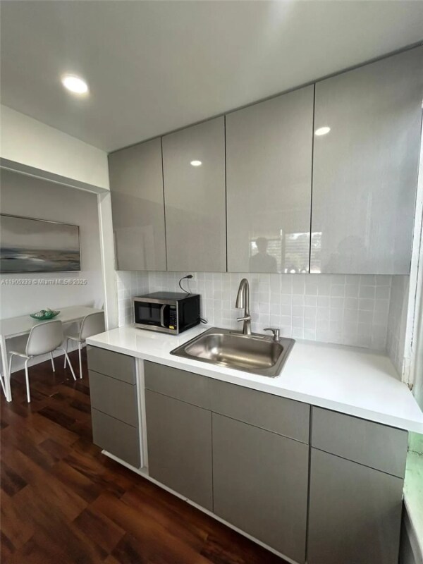 444 Ponce de Leon unit 12, Miami, FL 33177 - photo 6