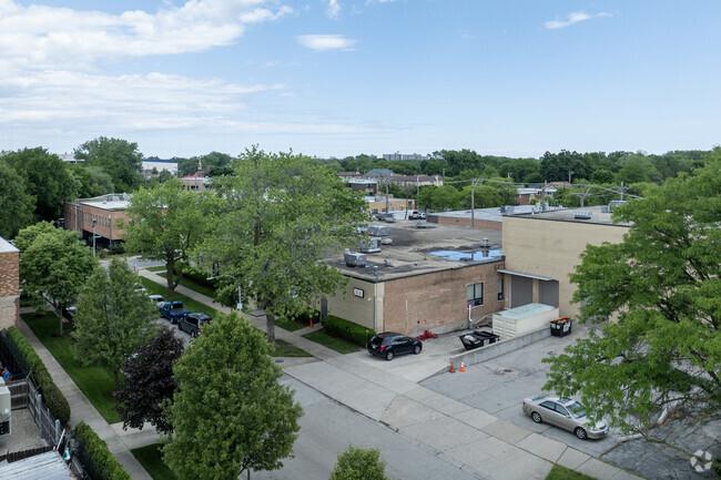 Yeshiva Eitz Chaim is a private faith based education in North Park.