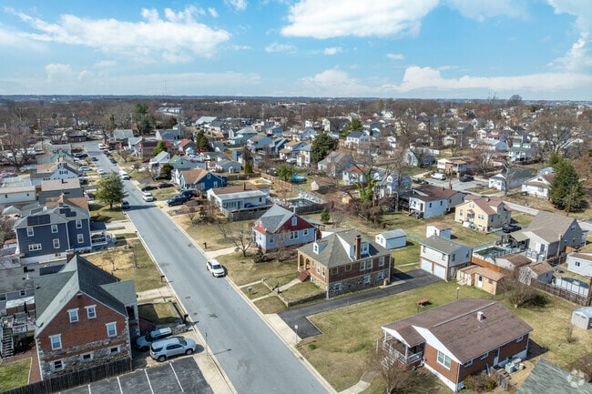 Baltimore Highlands offers a wide variety of great housing options.