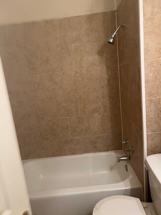 2419 Benton St Unit 2419 Apt A, Granite City, IL 62040