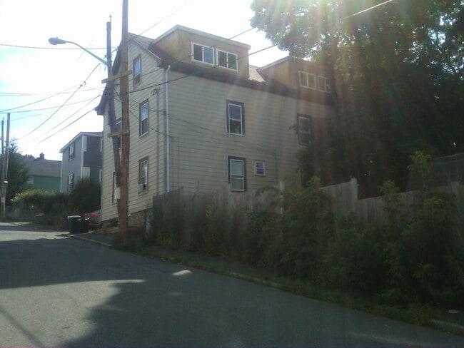 19 Nichols St unit 19 Nichols ST unit, Salem, MA 01970 - photo 5