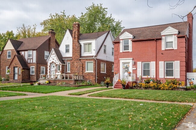Tudor style homes line the streets in Grand River-I96.