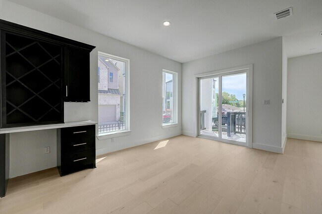 324 Forest Reserve Place unit 36463737, Houston, TX 77079 - photo 7