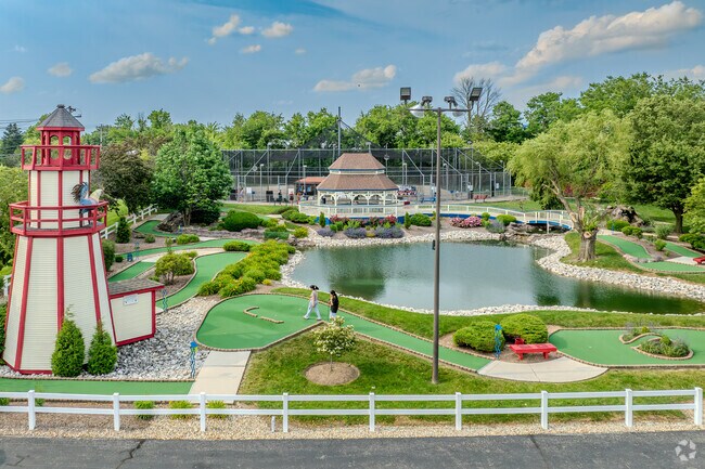From mini golf to driving range, Otte offers fun for all ages close to Rocklane-Reds Corner.
