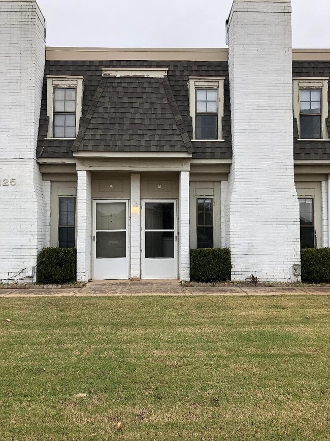2125 Beaumont Dr Unit B, Norman, OK 73071
