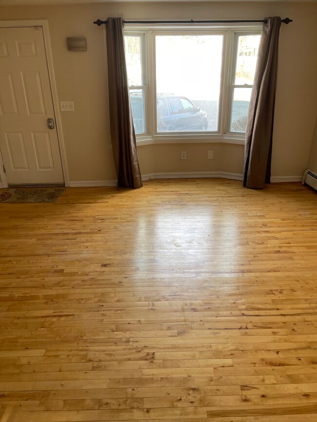 36 Tenney Rd, Sandown, NH 03873 - photo 2