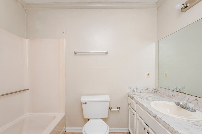 1754 Cedar Lake Dr unit D, Baton Rouge, LA 70808 - photo 7