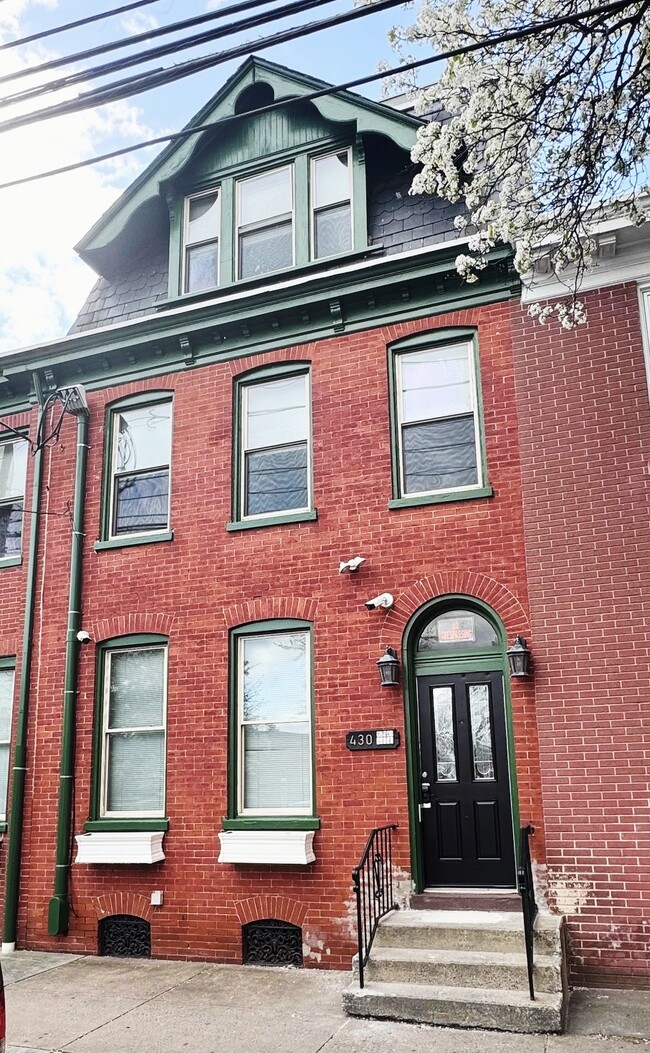 430 E King St, Lancaster, PA 17602