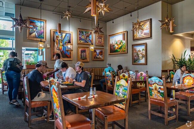 There are a number of casual dining restaurants to choose from in Bridger.