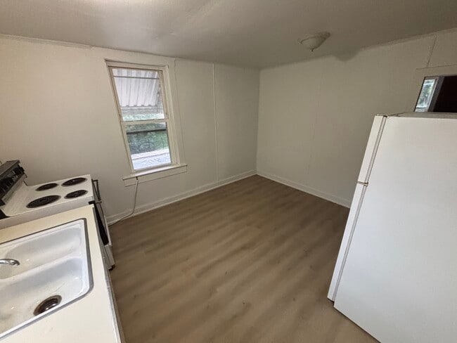 178 Sassafras St unit 1, Millington, MD 21651 - photo 5