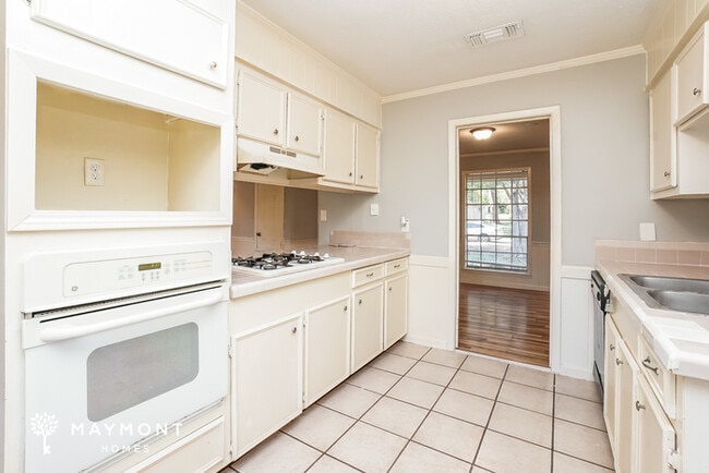 5869 Kinder Dr, Jackson, MS 39211 - photo 6