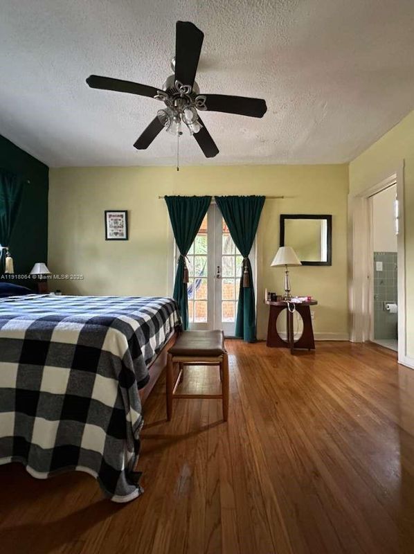 514 Palermo Ave, Coral Gables, FL 33134 - photo 3