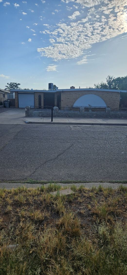 10412 Aphrodite Dr, El Paso, TX 79924