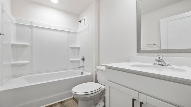 132 Bobbin Rd, Greenville, SC 29611 - photo 6