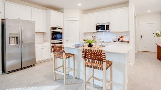 3178 Tupelo Loop, Green Cove Springs, FL 32043 - photo 2